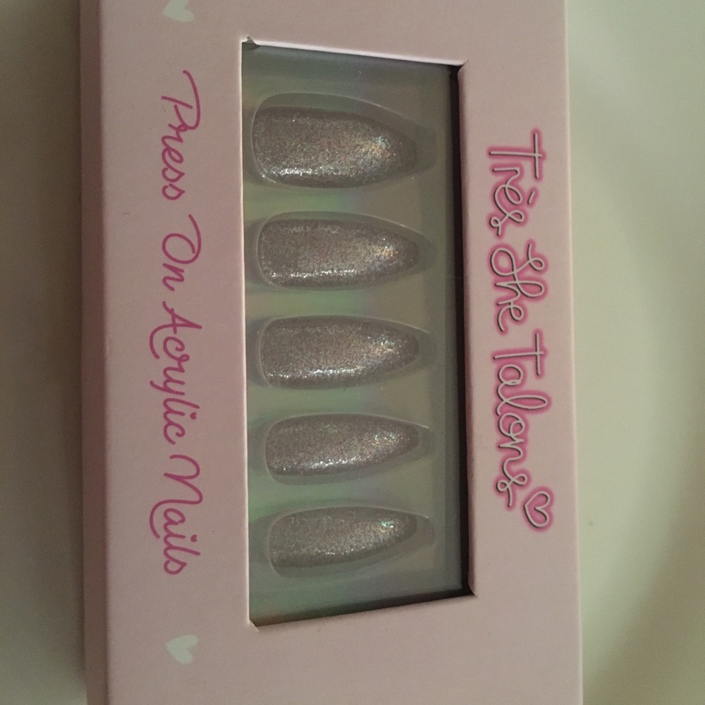 Trés She Instant Acrylic Nails